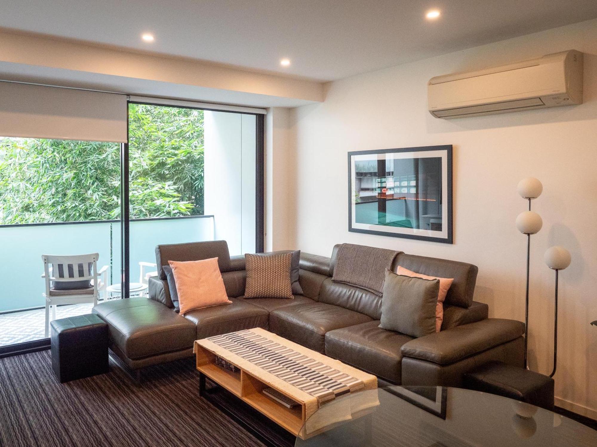 Modern Quiet 1 & 2 Bed Apt Opposite Albert Park Melburne Exterior foto